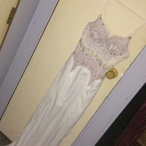 White lace dress